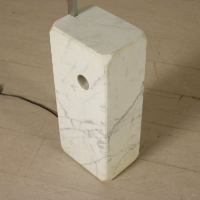 modernariato, modernariato di design, lampada da terra, lampada da terra modernariato, lampada da terra di modernariato, lampada da terra italiana, lampada da terra vintage, lampada da terra anni '60, lampada da terra design anni 60, lampada arco, produzione Flos.