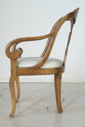 antiquités, restauration antique, chaises, fauteuils, canapés, restauration de fauteuils.