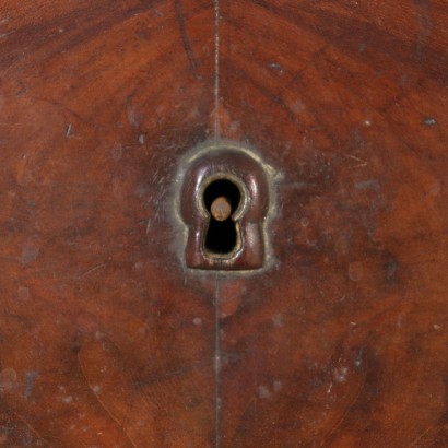 Cassettone Piuma di Mogano-particolare