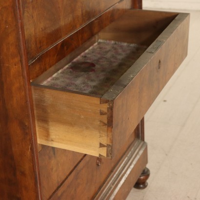 Secretaire in Piuma di Noce - particolare