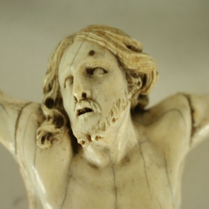 Cristo in Avorio-particolare