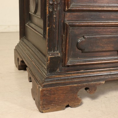 Antique Walnut Dresser Manufactured in Italy Early 1700s