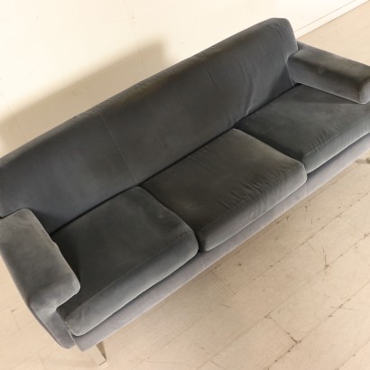 modernariato, modernariato di design, divano, divano modernariato, divano di modernariato, divano italiano, divano vintage, divano anni 60, divano design anni 60.