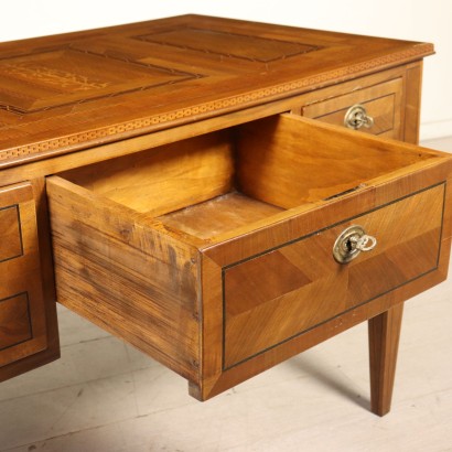 antiguo, escritorio, escritorios antiguos, escritorio antiguo, escritorio italiano antiguo, escritorio antiguo, escritorio neoclásico, escritorio del siglo XX, escritorio de estilo neoclásico.