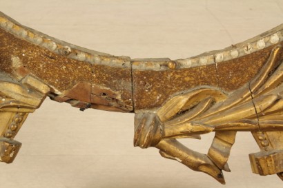 Cornice ovale neoclassica