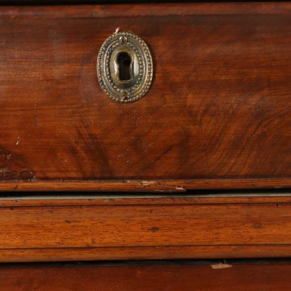 Cassettone Noce - Particolare