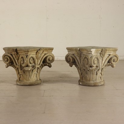 Coppia di Capitelli in Pietra