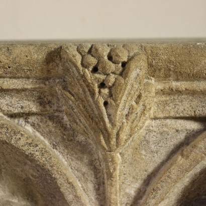 Coppia di Capitelli in Pietra - Particolare