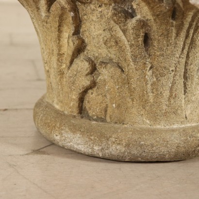 Coppia di Capitelli in Pietra - Particolare