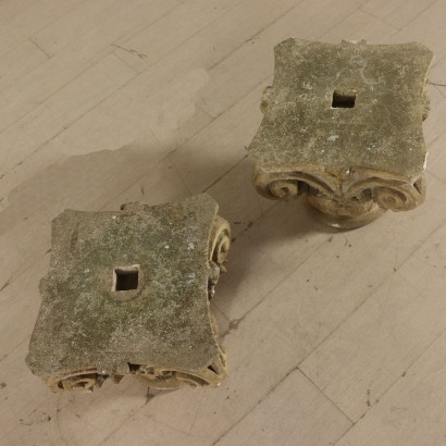 Coppia di Capitelli in Pietra - Particolare