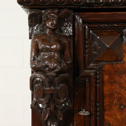 Möbel Nussbaum Italien 18.-19.Jahrhundert