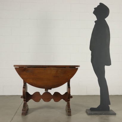 Walnut Sutherland Coffee Table Italy 19th Century