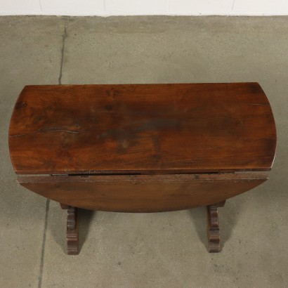 Walnut Sutherland Coffee Table Italy 19th Century