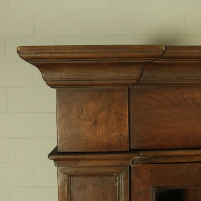 Antiquitäten, Bücherregal, antike Bücherregale, antikes Bücherregal, antikes italienisches Bücherregal, antikes Bücherregal, neoklassizistisches Bücherregal, Bücherregal aus dem 20. Jahrhundert, zweitüriges Bücherregal.