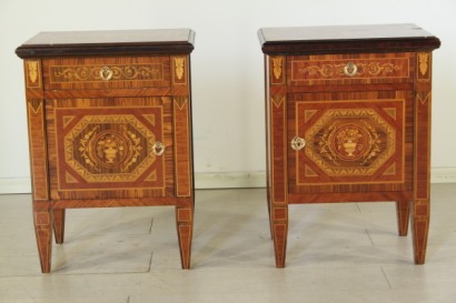 2 comodini stile neoclassico