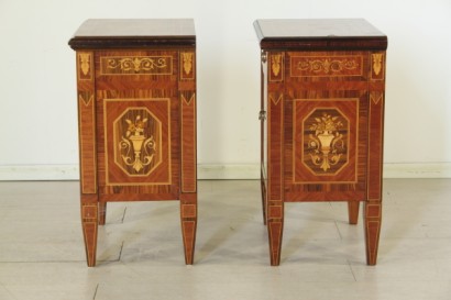 2 comodini stile neoclassico