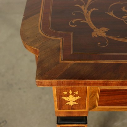 antiquariato, scrivania, antiquariato scrivanie, scrivania antica, scrivania antica italiana, scrivania di antiquariato, scrivania neoclassica, scrivania del 800, scrivania intarsiata in stile.
