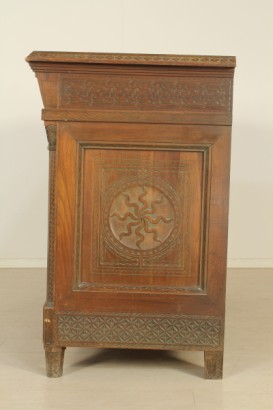 Bottega del 900, neo-Renaissance, neo-Gothic chest of drawers, chest of drawers, 900 Walnut
