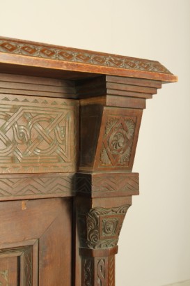 Bottega del 900, neo-Renaissance, neo-Gothic chest of drawers, chest of drawers, 900 Walnut