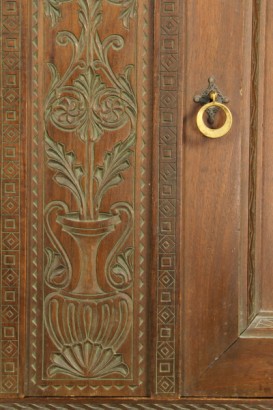 Bottega del 900, neo-Renaissance, neo-Gothic chest of drawers, chest of drawers, 900 Walnut