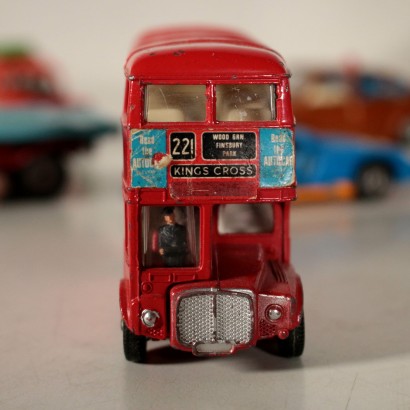 Lot de 11 Voitures de Fabrication et d'origine Différentes