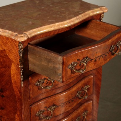 Kleine Kommode im Stil Marmorplatte Italien 20. Jahrhundert