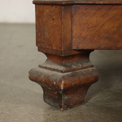 Dreitüriger Kleiderschrank Nussbaum Italien letzes Quartal '800.