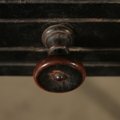 Schreibtisch mit zwei Schubladen-besonders