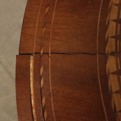 Beistelltisch mit Intarsien Rolo Italien 19. Jahrhundert