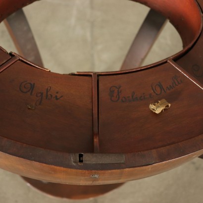 Beistelltisch Mahogani Nussbaumholz Italien 19. Jahrhundert