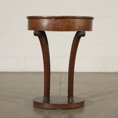 Beistelltisch Mahogani Nussbaumholz Italien 19. Jahrhundert