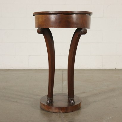 Beistelltisch Mahogani Nussbaumholz Italien 19. Jahrhundert
