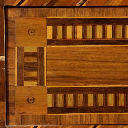 Kommode mit Intarsien Italien Späten 18. Jahrhundert