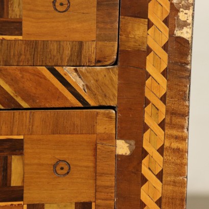 Kommode mit Intarsien Italien Späten 18. Jahrhundert