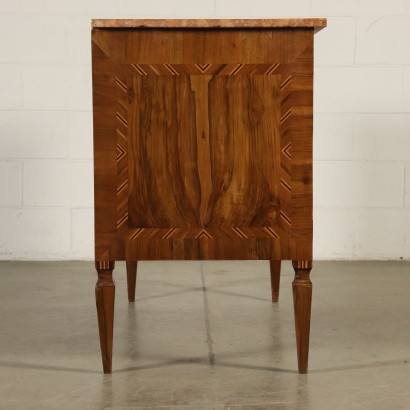 Kommode mit Intarsien Italien Späten 18. Jahrhundert