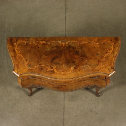 Kommode im Stil Spätbarock Nussbaumholz Italien 20. Jahrhundert