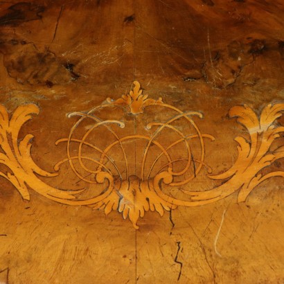 Kommode im Stil Spätbarock Nussbaumholz Italien 20. Jahrhundert