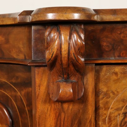 Geschirrschrank Ahorn Nussbaum Italien 19.Jahrhundert.