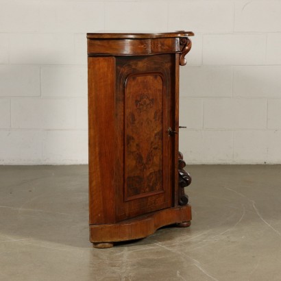 Geschirrschrank Ahorn Nussbaum Italien 19.Jahrhundert.