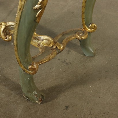 Mittelkonsole lackiert und vergoldet-detail