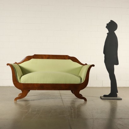 Sofa Nussbaum-Pyramid Italien 19. Jahrhundert