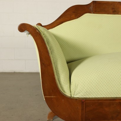 Sofa Nussbaum-Pyramid Italien 19. Jahrhundert