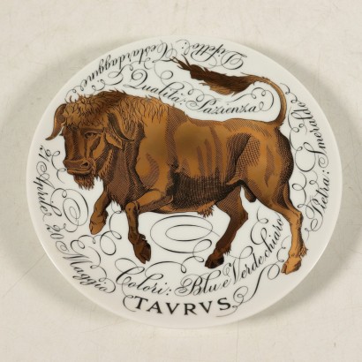 Groupe de 7 assiettes