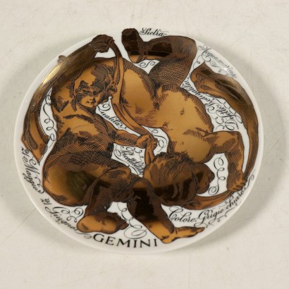 Groupe de 7 assiettes