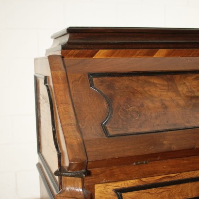 Commode Scriban Style lombard Placage Noyer Italie '900