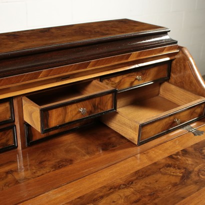 Commode Scriban Style lombard Placage Noyer Italie '900