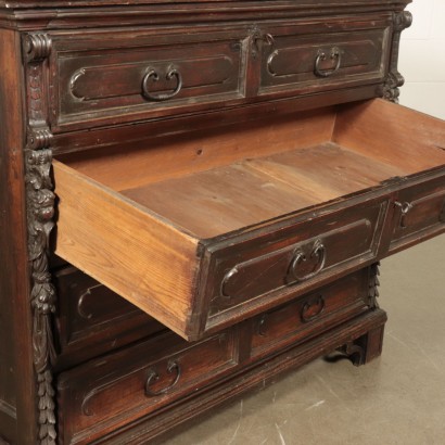 Grand Commode à quatre tiroirs Noyer Italie Première moitié '700