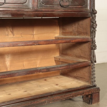 Grand Commode à quatre tiroirs Noyer Italie Première moitié '700