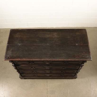 Grand Commode à quatre tiroirs Noyer Italie Première moitié '700