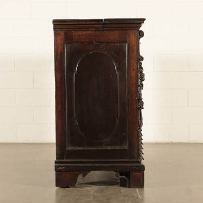 Grand Commode à quatre tiroirs Noyer Italie Première moitié '700